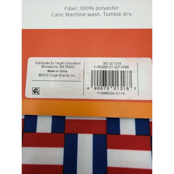 NEW Target Patriotic Square  Design Round 70"Diameter Fabric Tablecloth  July 4 - Picture 5 of 6